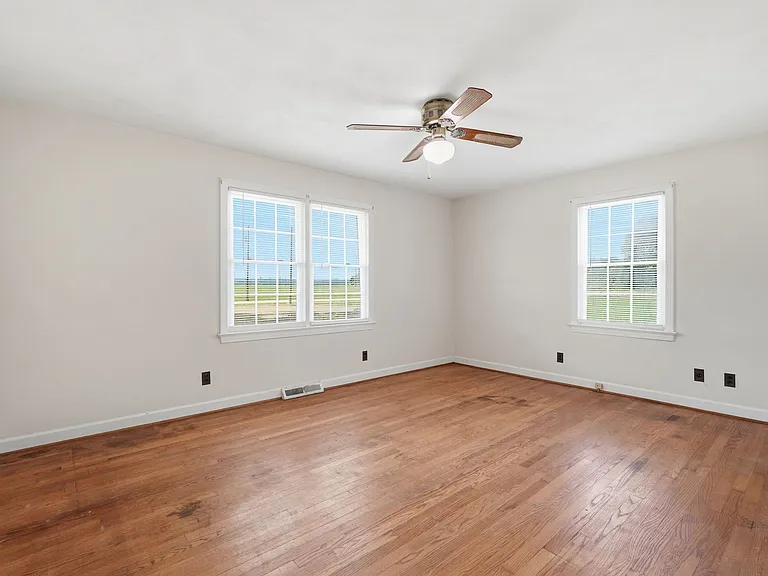 524 Benefit Rd — Photo 20