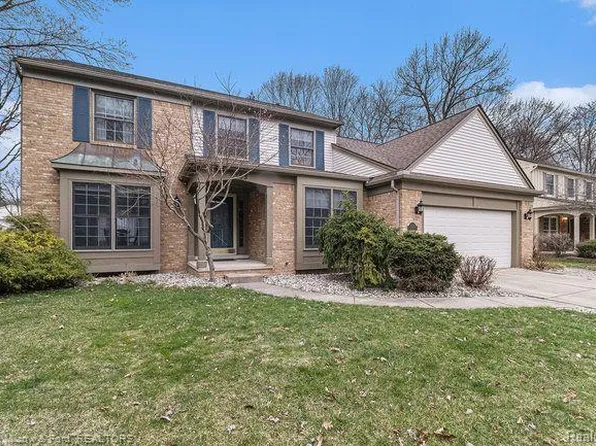 2359 Sweet Dr, Troy, MI 48085