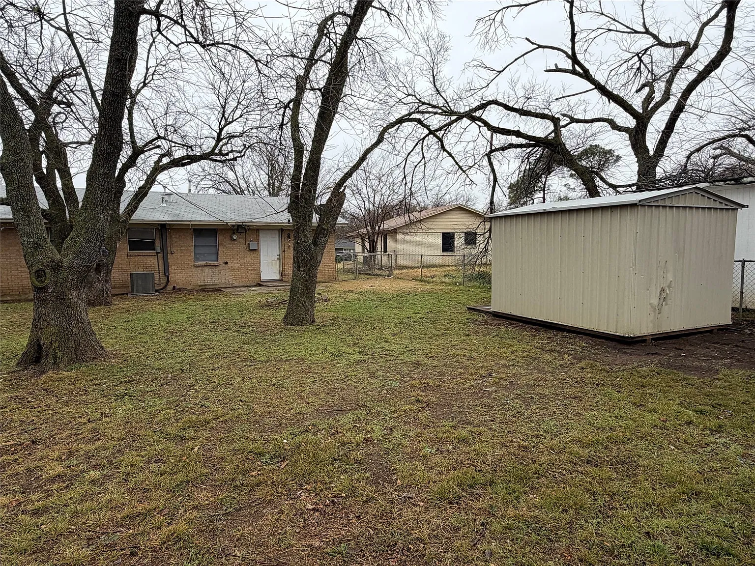 3 bed, 1.0 bath, 986 sqft, $1,700 — Photo 3