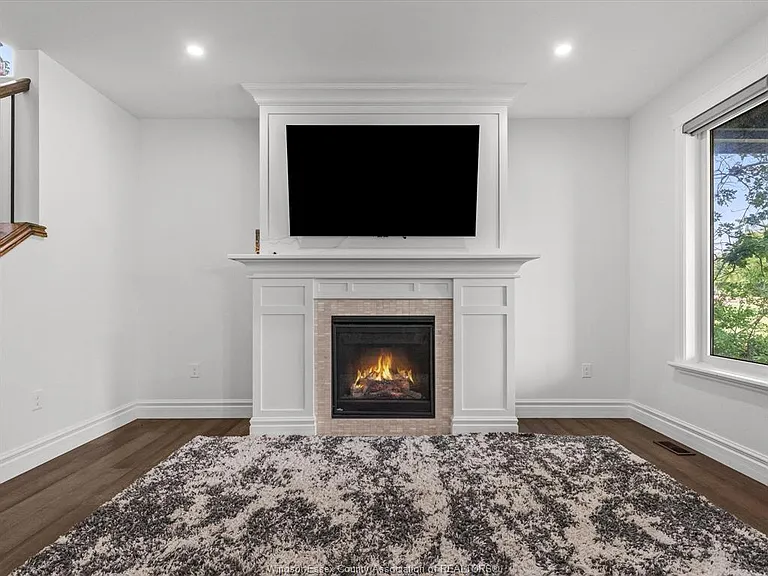 93 Belleview Dr — Photo 11