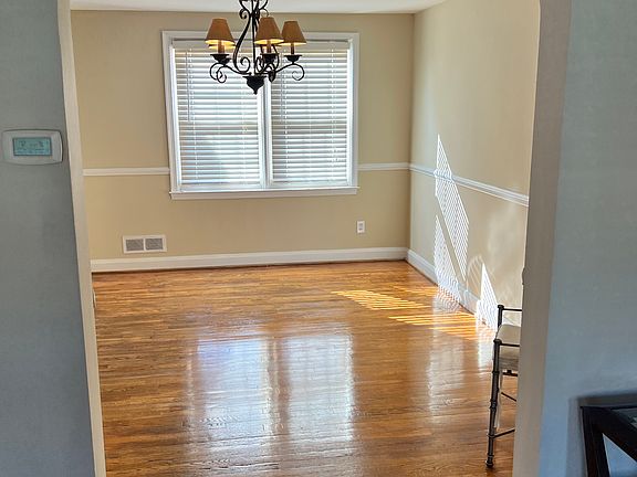 Dining Room. Lots of natural light.