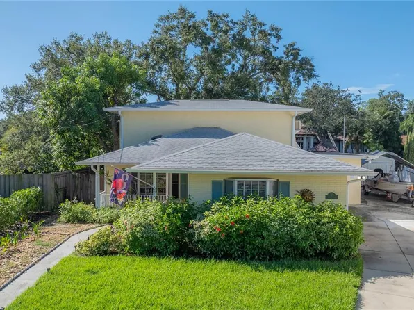 678 Geneva Pl, Tampa, FL 33606