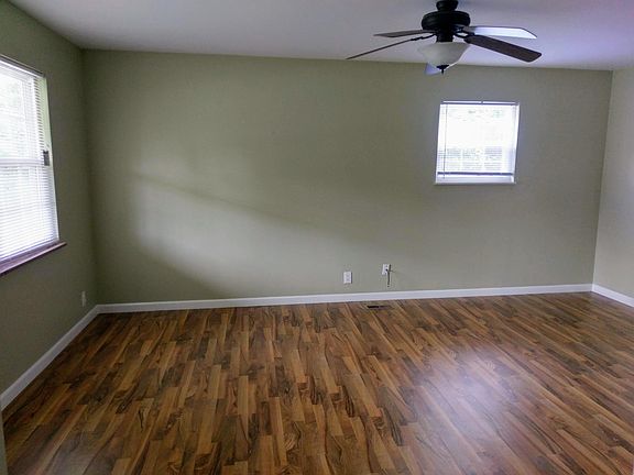5th image of 8224 Broken Arrow Dr