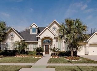 7507 Shannondale Dr, Sugar Land, TX 77479