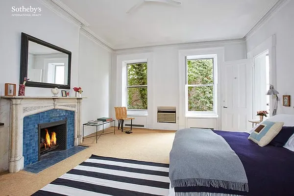 Sold by Sotheby's International Realty | media 19