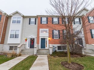 271 Comstock Dr, Elgin, IL 60124