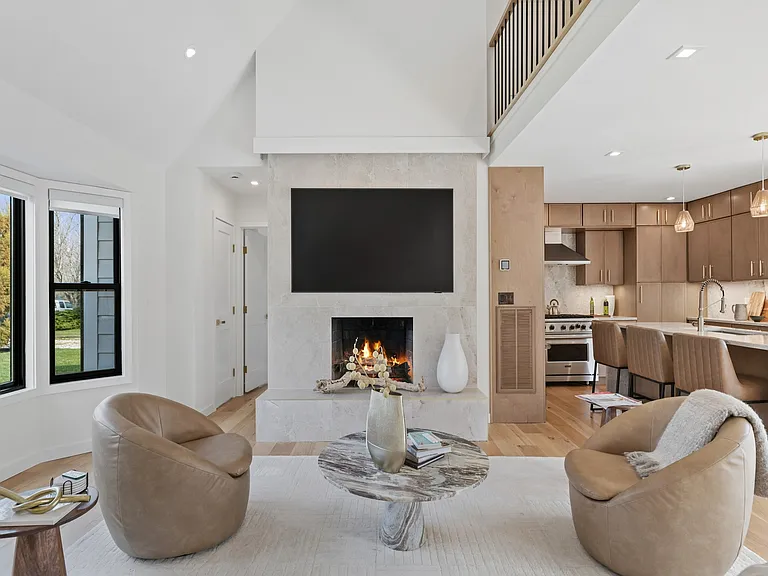 10 William Way — Photo 7