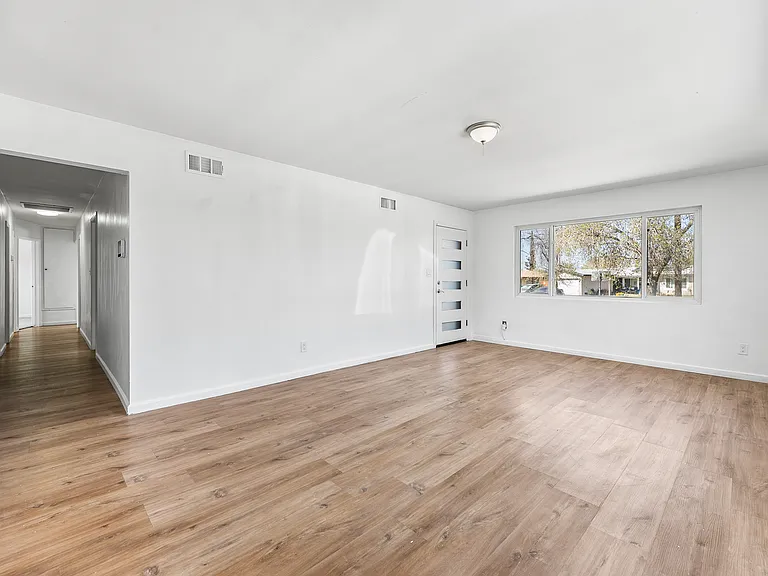 442 Lightcap St — Photo 18