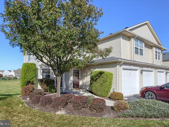 100 Sparrow Rd, Hummelstown, PA 17036