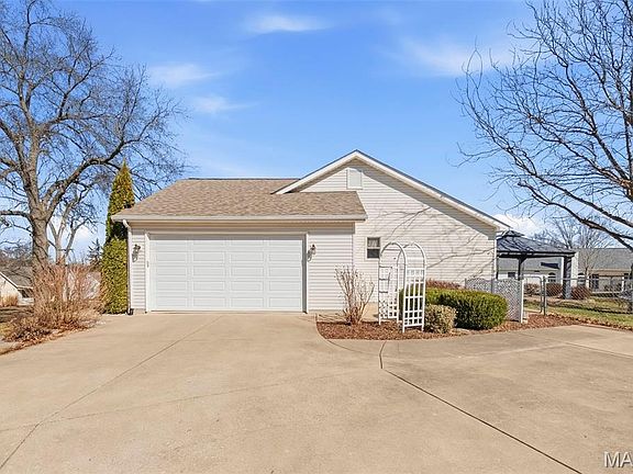 2nd image of 212 Old Troy Rd