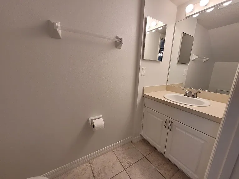 2348 SW 42nd Dr #148 — Photo 10