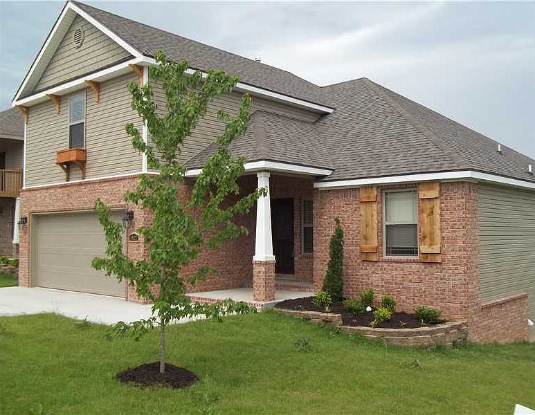 1st image of 1400 NE Benjamin Greens Dr