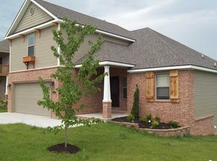 1400 NE Benjamin Greens Dr, Bentonville, AR 72712