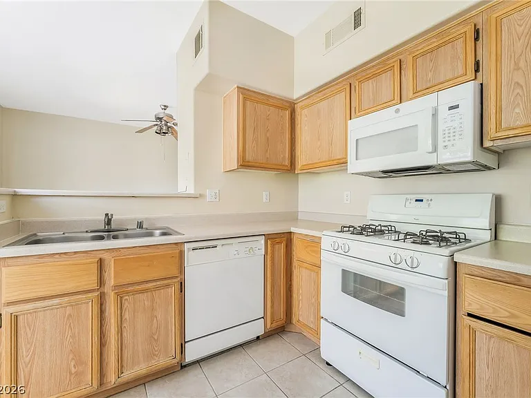 9050 W Warm Springs Rd #1159 — Photo 9