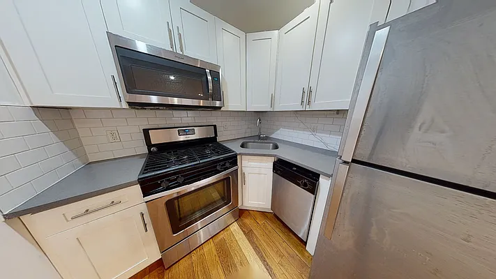 Rented by Makover Group Inc | media 14