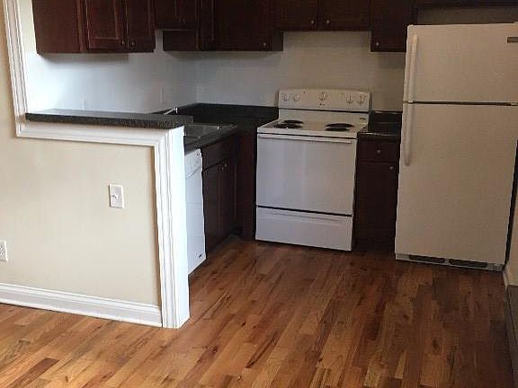 3rd image of 635 W Barry Ave APT 104L