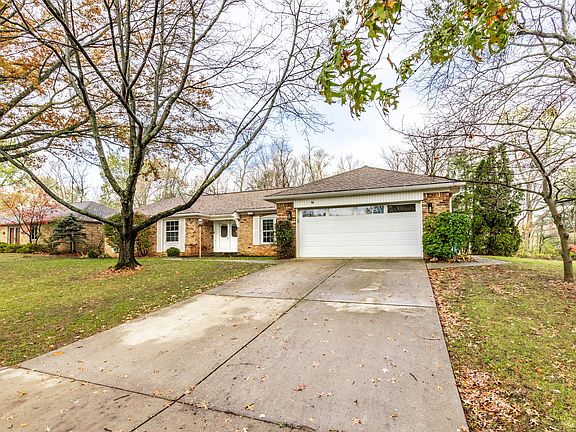 3rd image of 8314 Chapel Glen Dr