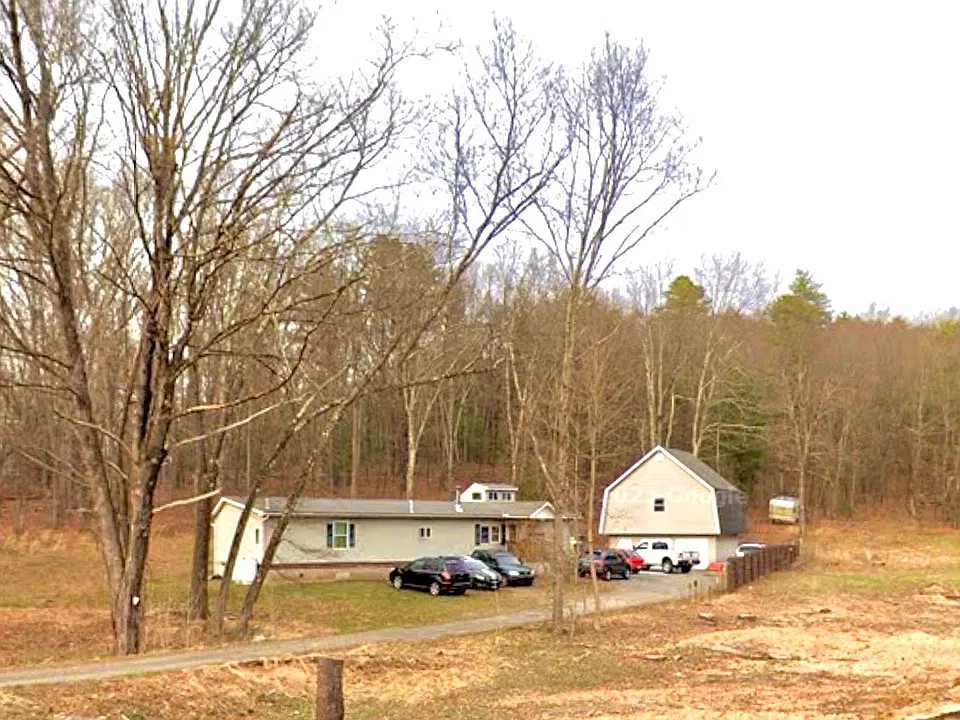 280 Neversink Dr