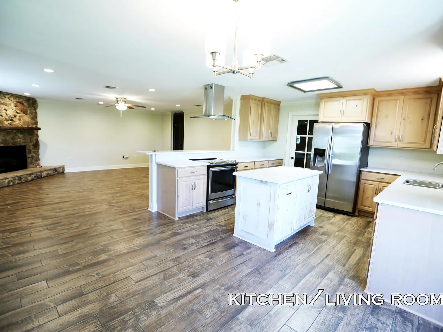 3 bed, 1700 sqft, $2,000 — Photo 1