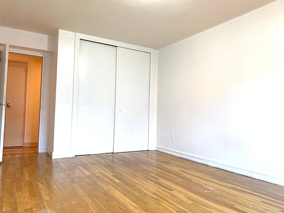 2nd image of 1100 Warburton Ave APT 4C