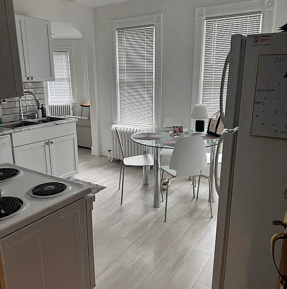 1828 Parmenter St #204 — Photo 2