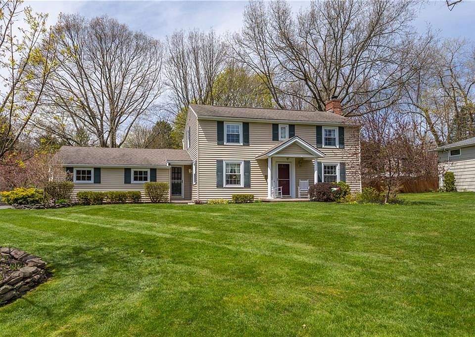 1st image of 146 Highledge Dr