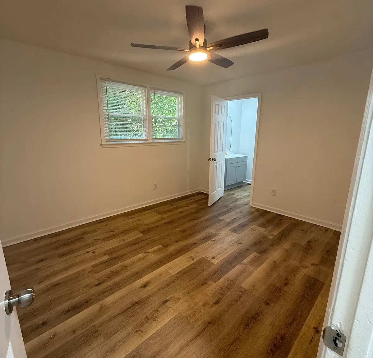 4 bed, 1260 sqft, $1,795 — Photo 4