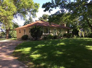 6516 N Shore Trl N, Forest Lake, MN 55025