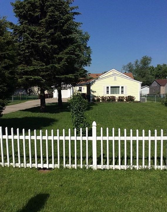 1st image of 1406 S Hawthorne Ln