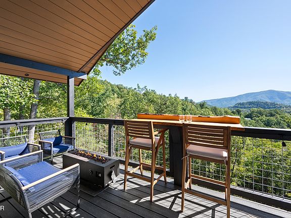 3rd image of 2526 Raccoon Hollow Way