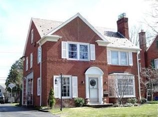 3683 Traver Rd, Shaker Heights, OH 44122