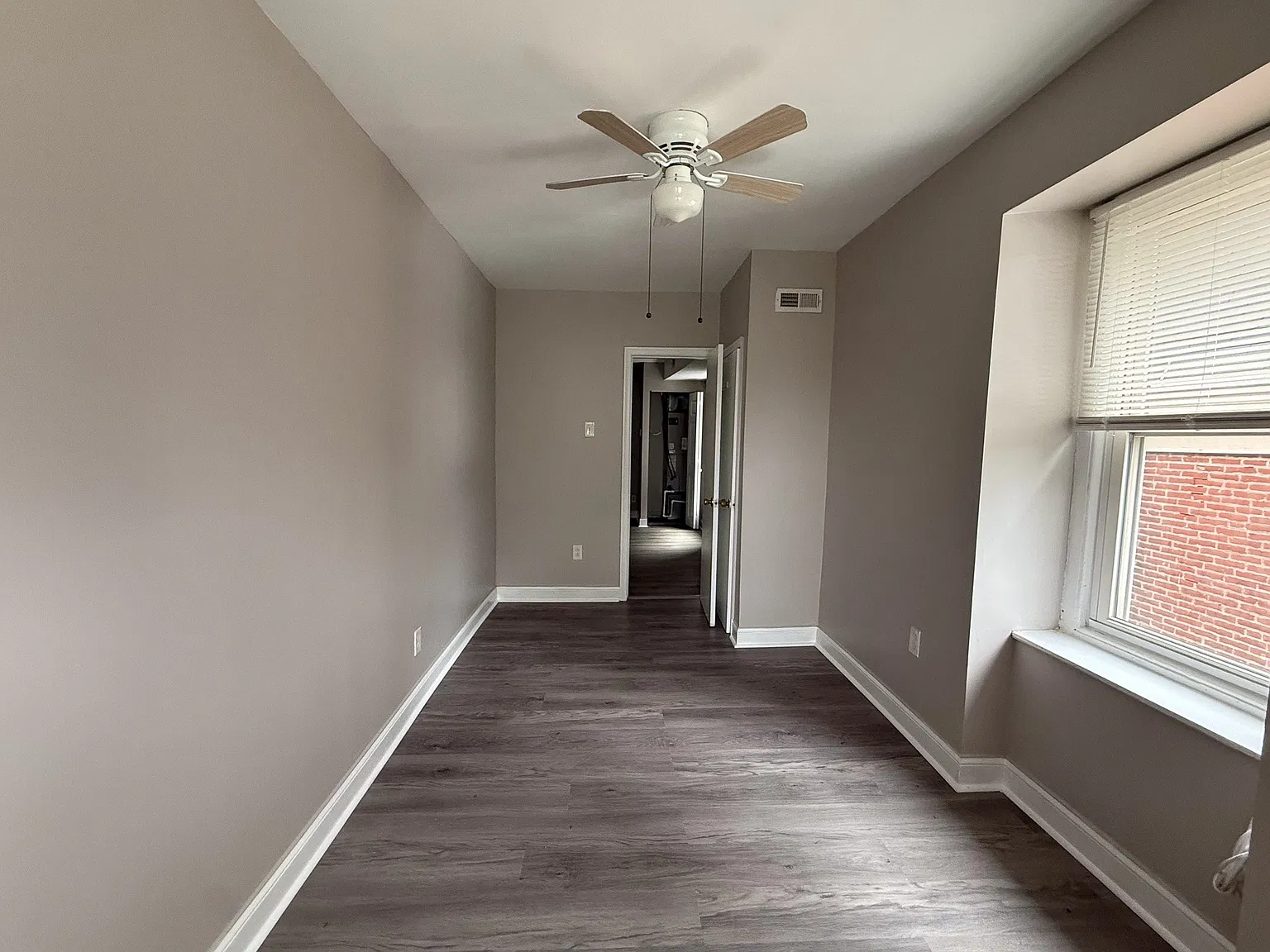 4040 Spruce St — Photo 3