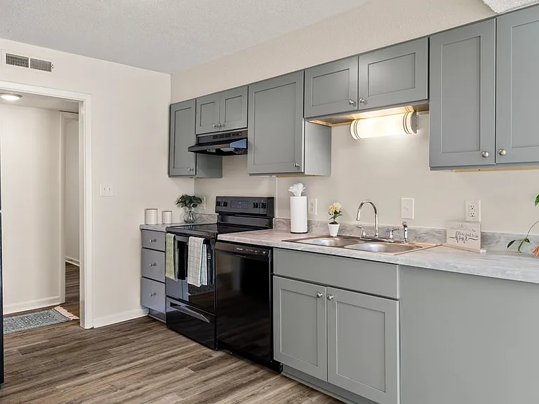 New Hanover Village Apartments — Photo 3
