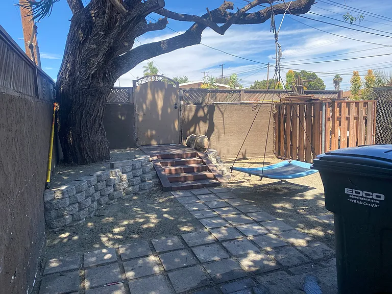 1341 E 4th St E — Photo 14