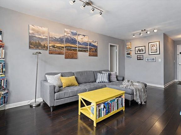 5th image of 3033 N Sheridan Rd APT 1608