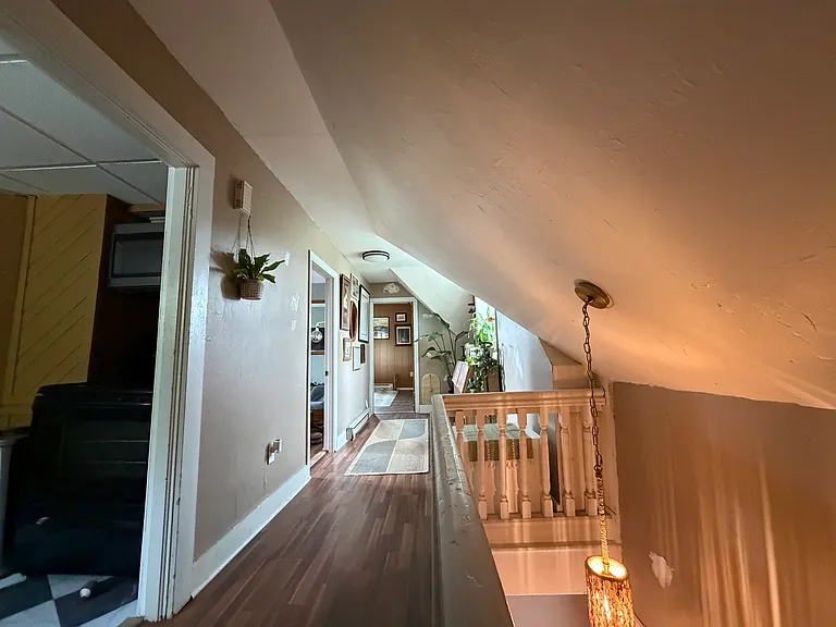 210 Center St #3 — Photo 10