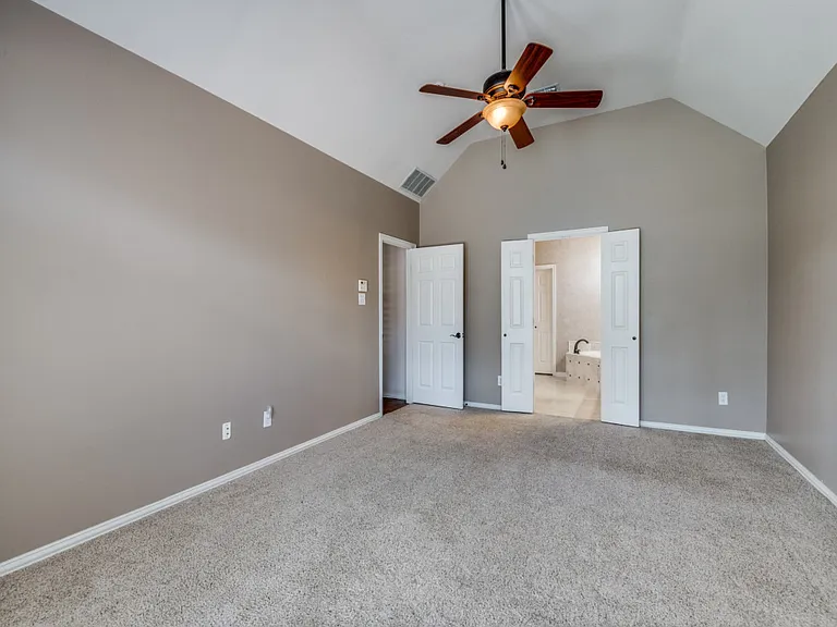 6428 Glenhollow Dr — Photo 18