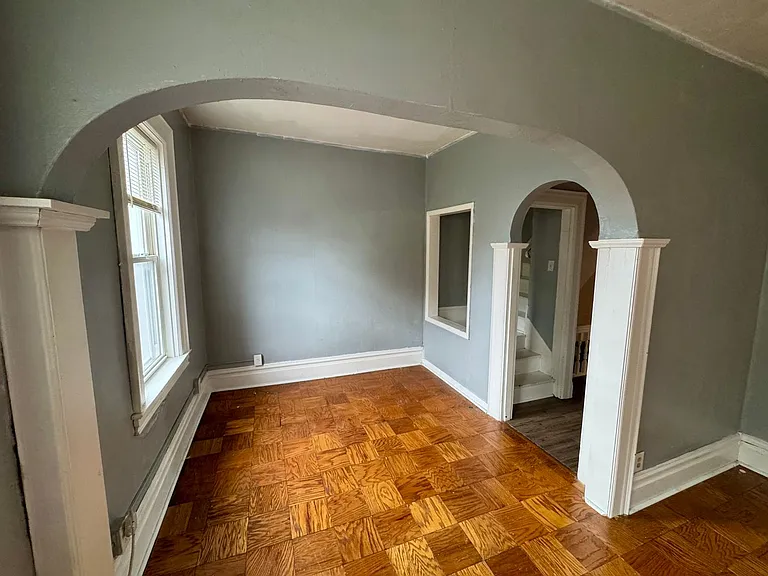 1810 Brownsville Rd — Photo 35