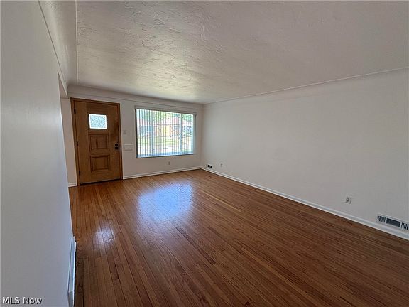 5th image of 3103 Norris Ave
