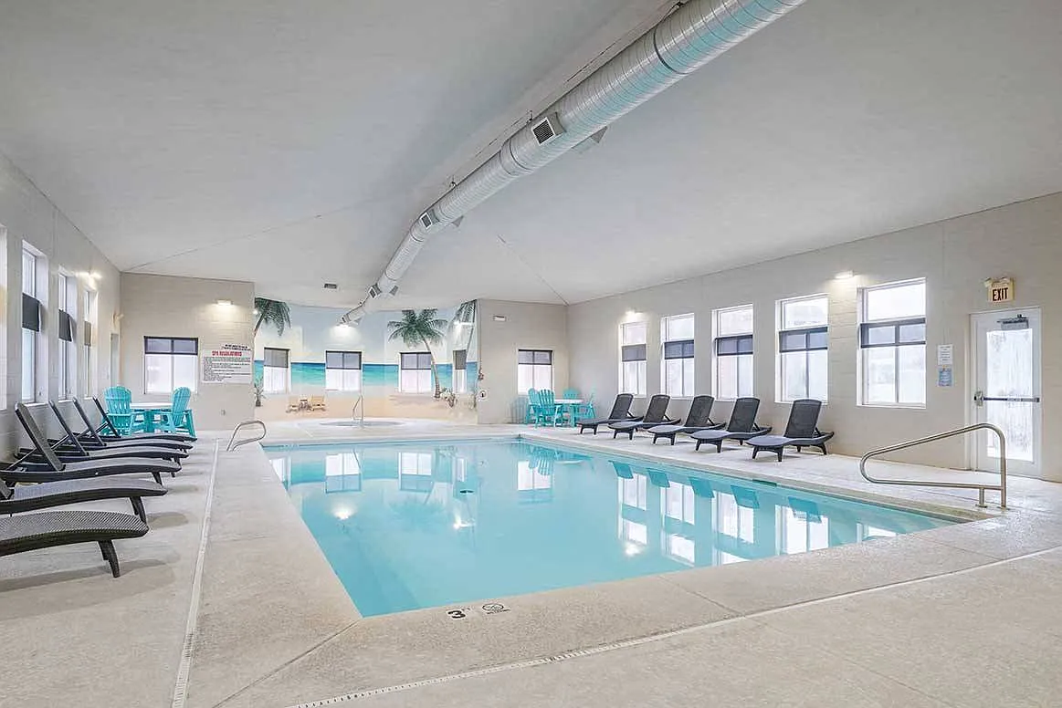 Pinebrook Apartments — Photo 1
