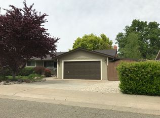 6323 Hilltop Dr, Carmichael, CA 95608