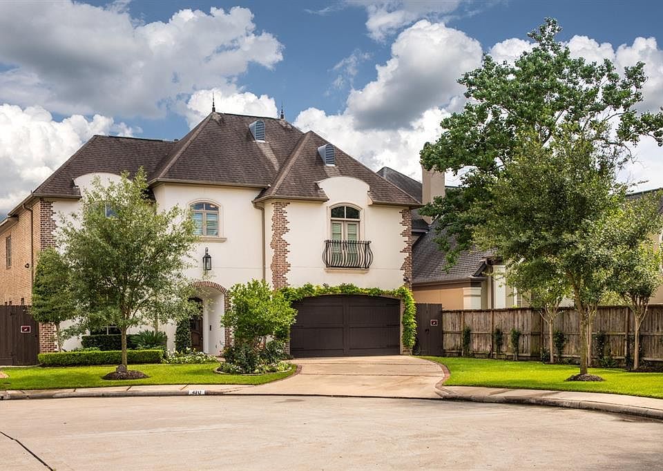 1st image of 4711 Pine Cir