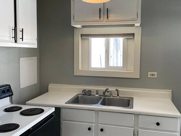 414 E 2nd St #414 — Photo 8