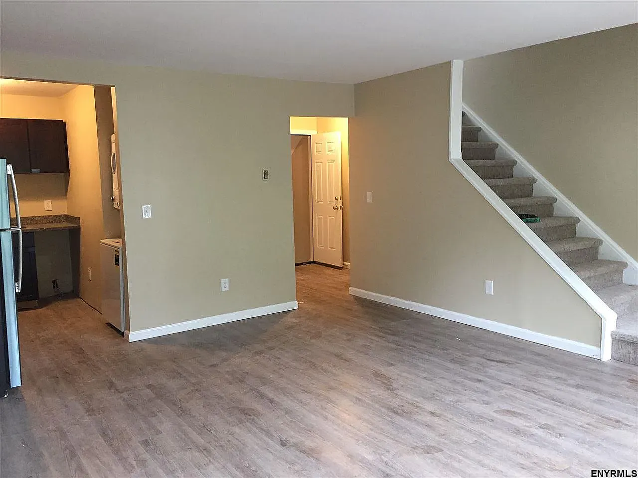 2 bed, 1300 sqft, $1,650 — Photo 3