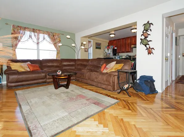 180 72nd St APT 393, Brooklyn, NY 11209