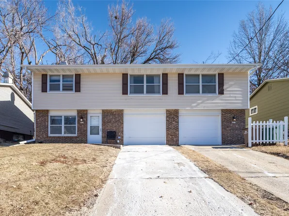 2017 64th St, Windsor Heights, IA 50324