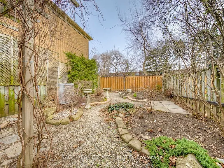 230 Balliol St #MAIN — Photo 20