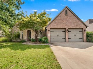 3500 W Kirkwood St, Rogers, AR 72758