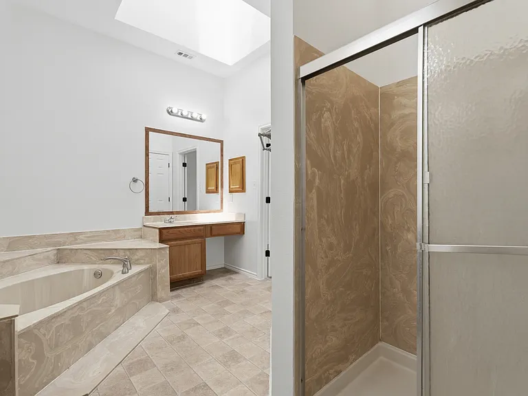 2201 Woodglen Dr — Photo 19