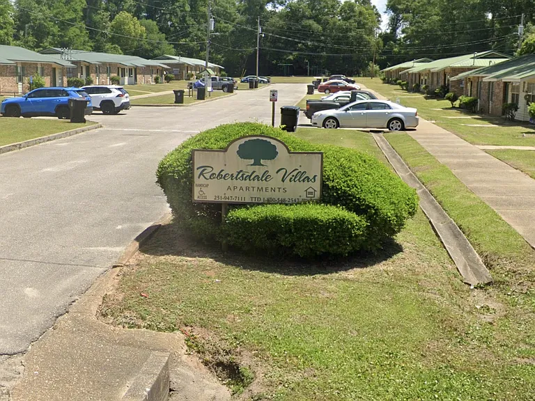 23330 College Ave — Photo 2